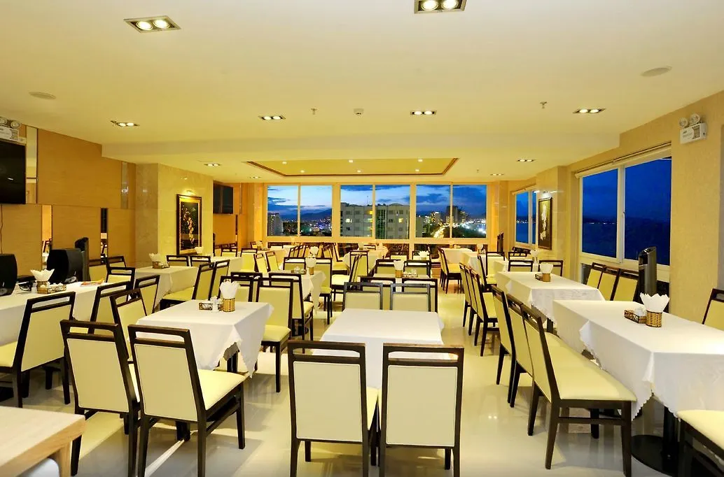 נה טראנג Dendro Beachfront Hotel וייטנאם