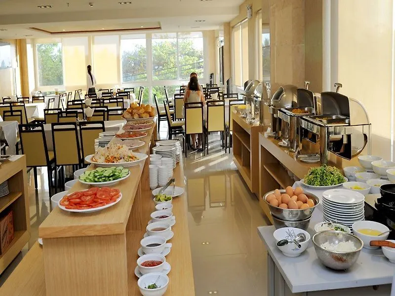 נה טראנג Dendro Beachfront Hotel