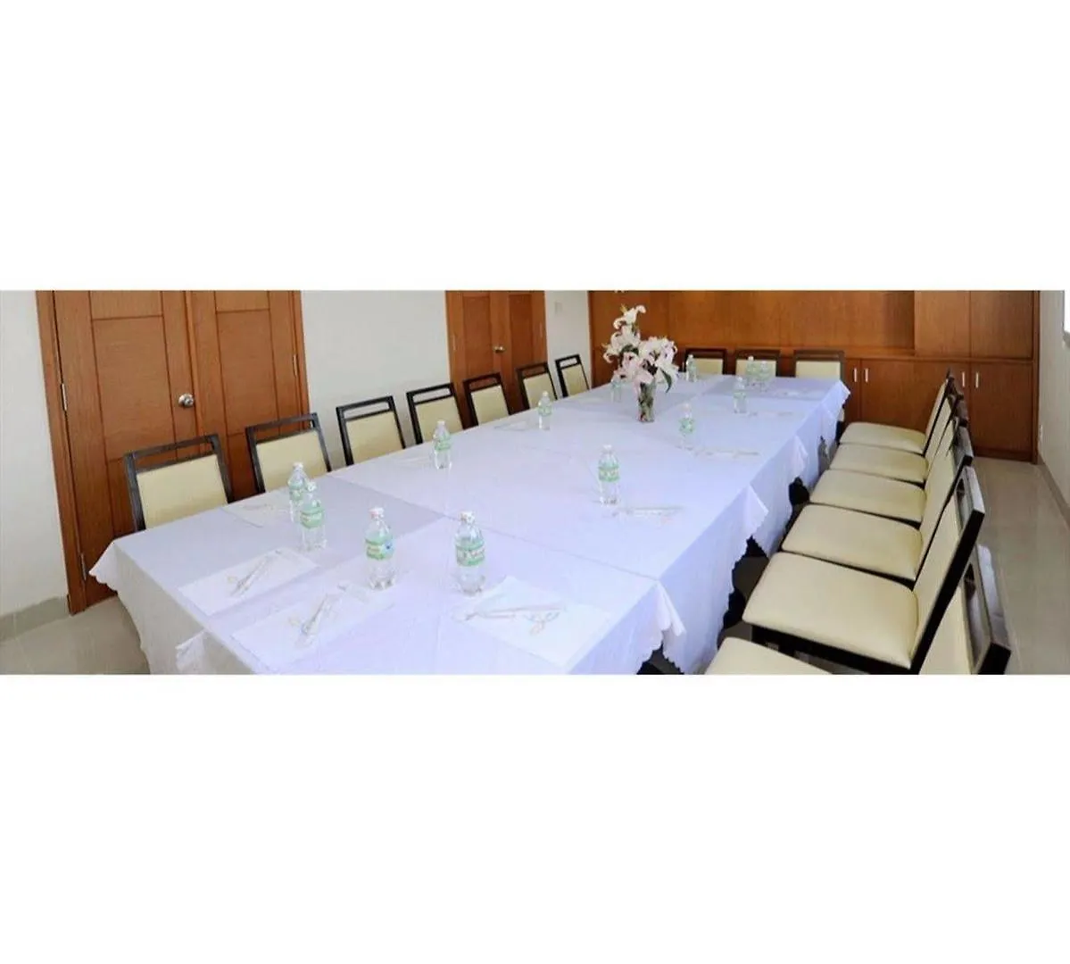 נה טראנג Dendro Beachfront Hotel 3*, נה טראנג וייטנאם