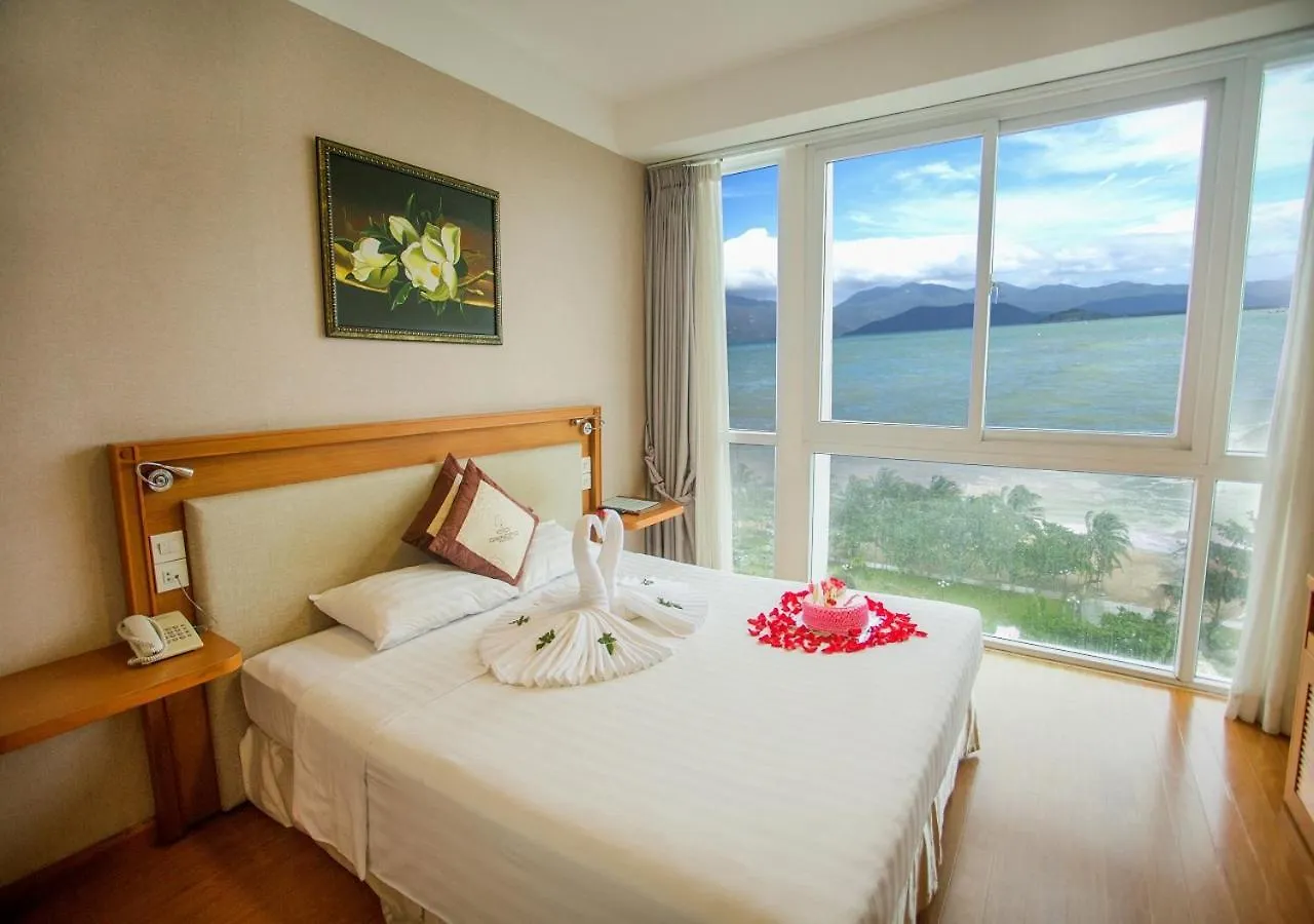 Dendro Hotel Nha Trang 3*,